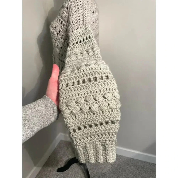 Handmade Open Knit Neutral‎ Sweater - Picture 6 of 10